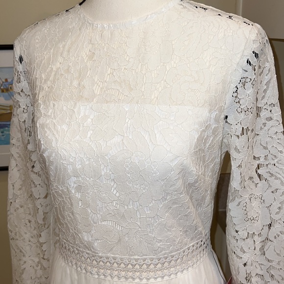 NWT Truth and Fable Women’s White Lace Keyhole Back Dress - Size Small - Picture 5 of 11
